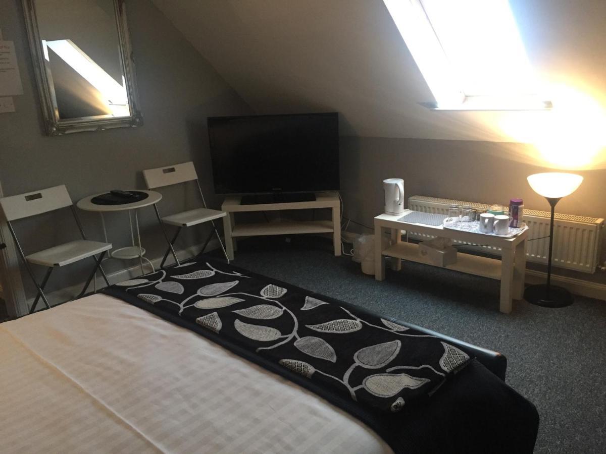 The Auld Cairn Hotel Cairnryan Bagian luar foto