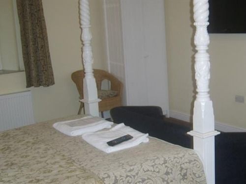 The Auld Cairn Hotel Cairnryan Bagian luar foto